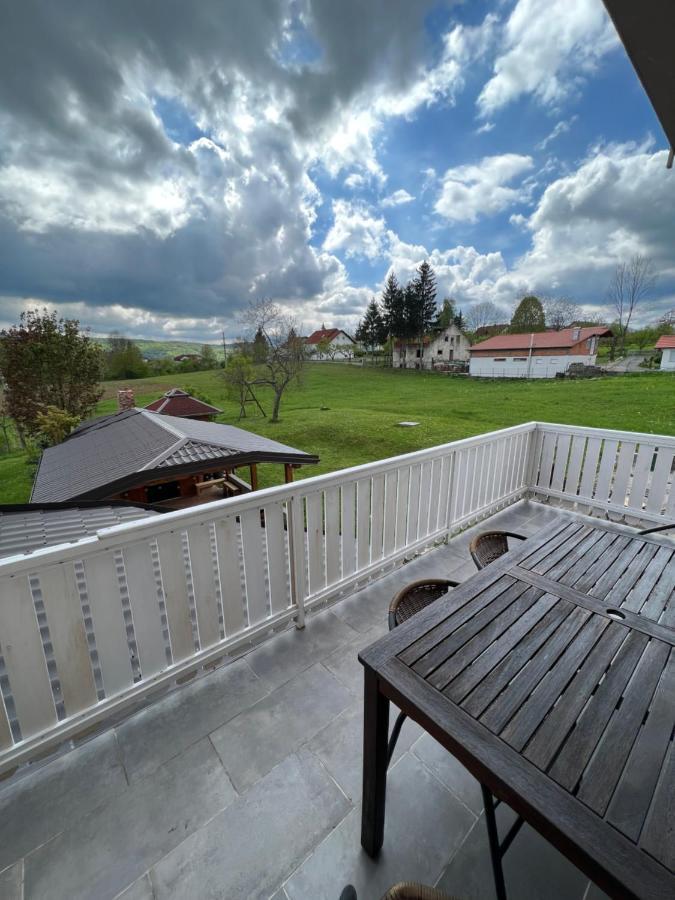 Apartments And Rooms Kristina Dreznik Grad ภายนอก รูปภาพ