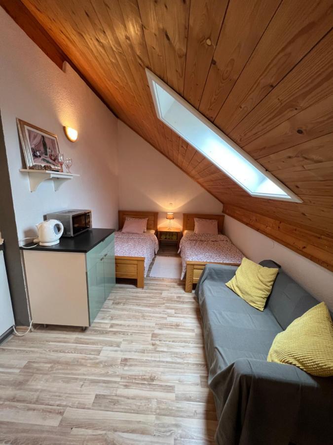 Apartments And Rooms Kristina Dreznik Grad ภายนอก รูปภาพ